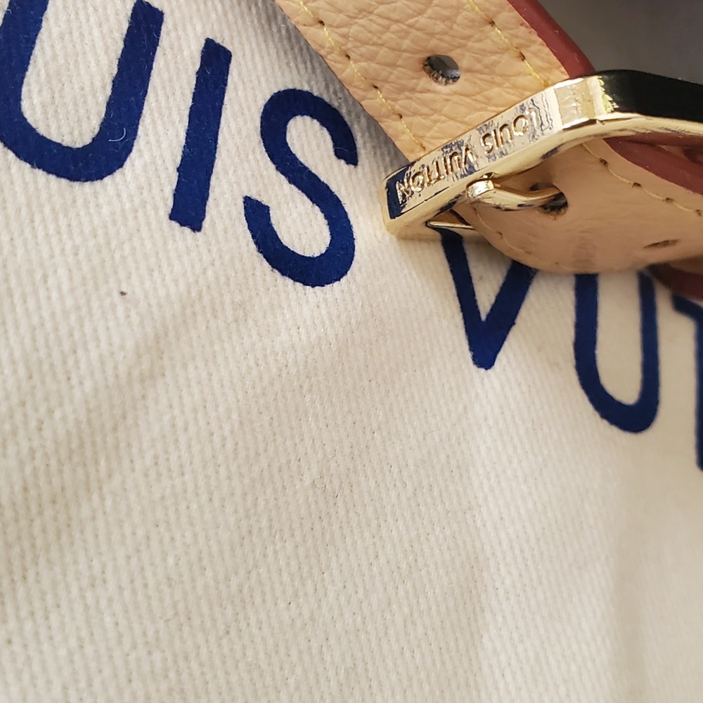 Louis Vuitton Light Blue Denim Cap with Navy Monogram - Picture 7 of 9